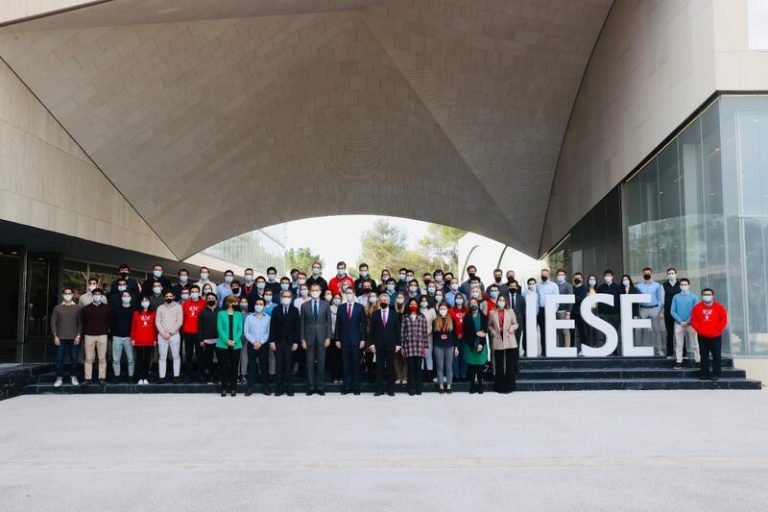 El Rey preside la inauguración de la ampliación del Campus IESE en Madrid