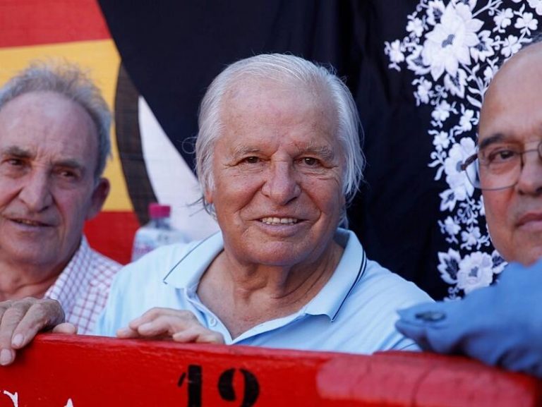 Manuel Benítez 'El Cordobés', operado de urgencia del corazón