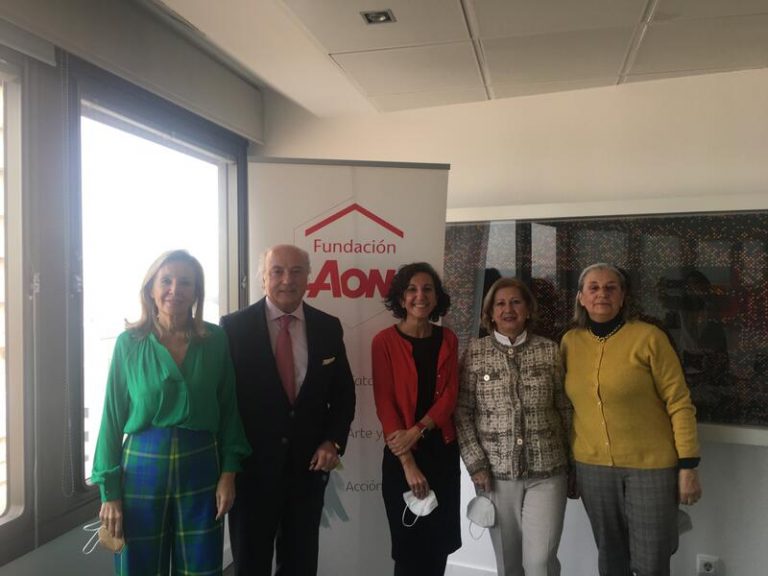 La Fundación Aon España dona el importe de los obsequios de Navidad cedidos por los empleados de Aon a adELA y FESBAL