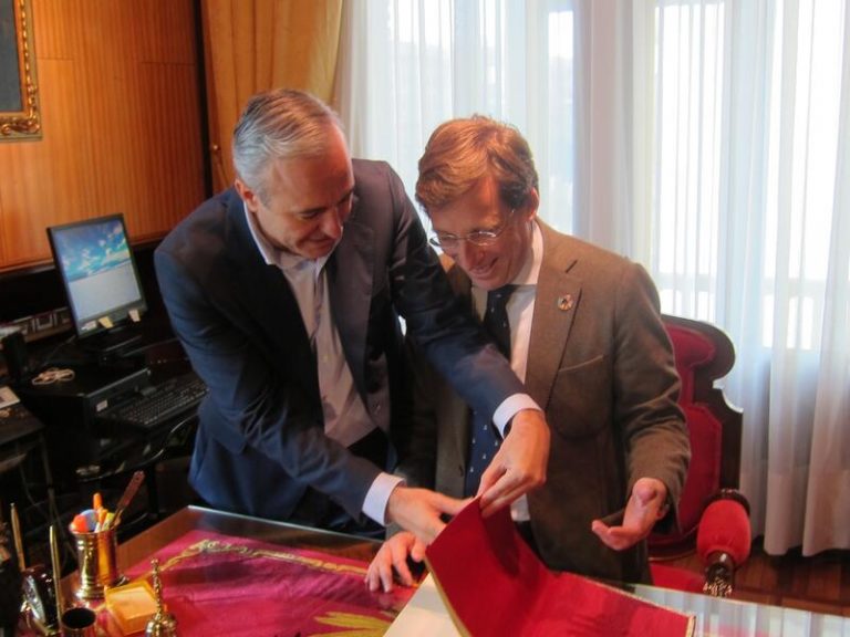 Los alcaldes del PP acudirán este miércoles a Bruselas para denunciar el reparto que hace el Gobierno de los fondos