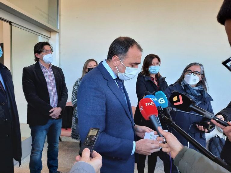 Galicia pedirá esta semana a Sanidad reducir a 5 días la cuarentena de positivos