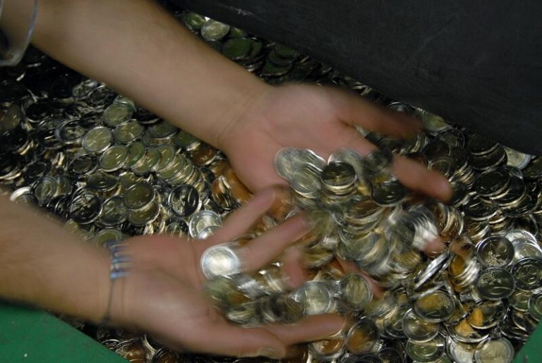 La renta de los españoles seguía un 3,3% por debajo del nivel preCovid en el tercer trimestre de 2021