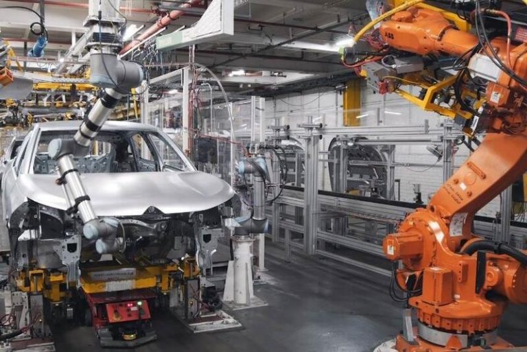 CC.OO. dice que los trabajadores de Stellantis han hecho esfuerzos durante años para mantener el empleo