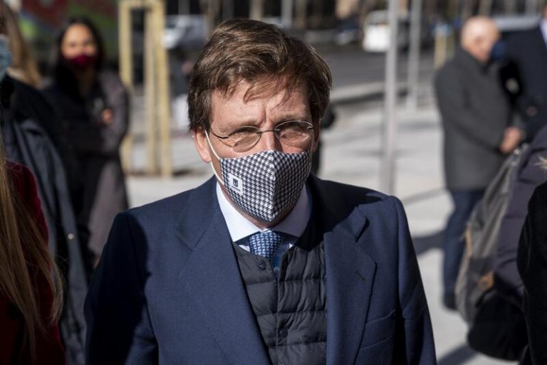 Almeida pide a Bruselas que exija más mecanismos de control a España para evitar el reparto partidista de los fondos