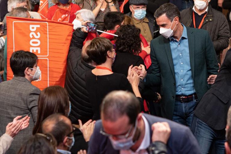 Sánchez llama a concentrar el voto en el PSOE como única alternativa a un gobierno del PP y Vox en Castilla y León