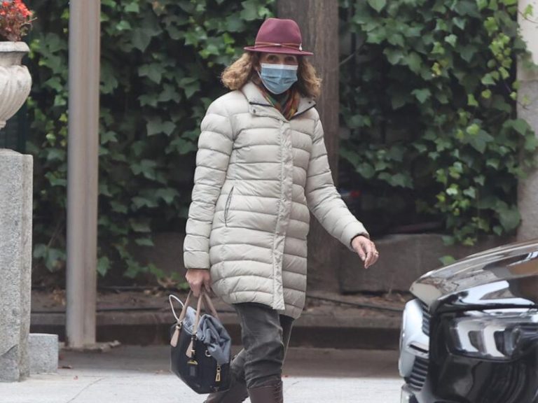 La Infanta Elena guarda silencio tras el positivo en Covid de su hermano, el Rey Felipe VI