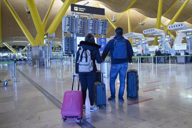 Los aeropuertos de Aena registraron 10.403.137 pasajeros en enero, un 62,7% del nivel de 2019