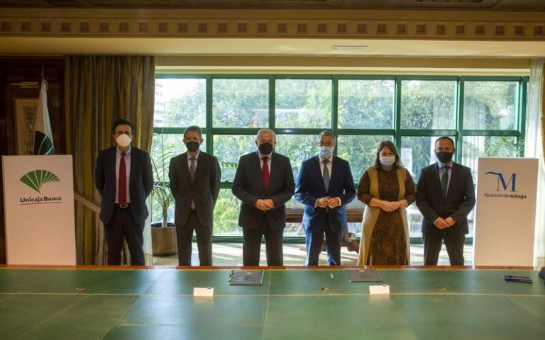 Unicaja Banco instalará cajeros automáticos en nueve pequeños municipios de Málaga