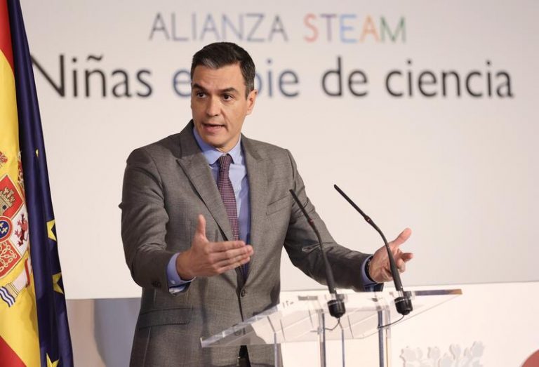 Sánchez anuncia que España se unirá a la iniciativa global para fomentar la economía circular de los plásticos