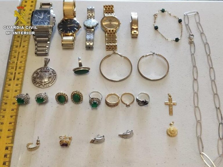 Detenida una empleada del hogar por robar 30.000 euros en joyas en Mutxamel