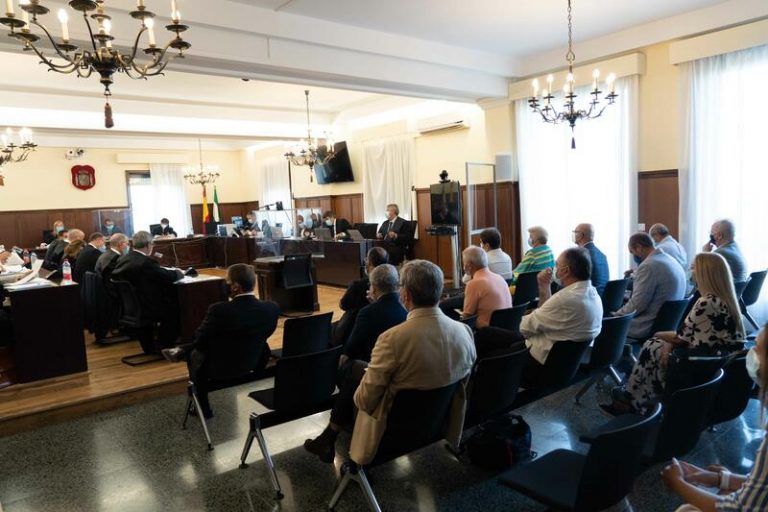 La Audiencia de Sevilla fija en 2,97 millones la indemnización impuesta a dos condenados por el ERE de Acyco