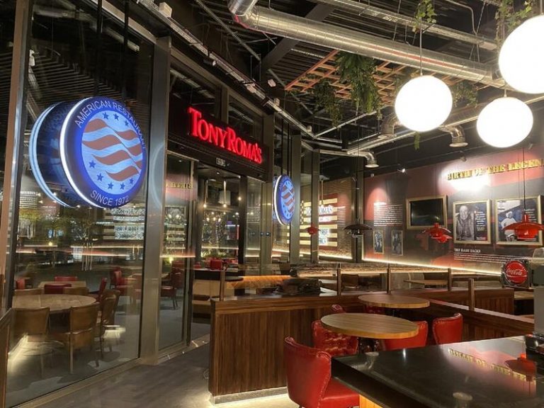 Tony Roma's cumple 50 años y estima abrir 200 nuevos restaurantes en los próximos 10 años