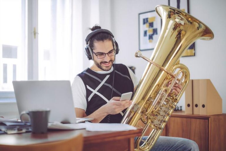 La Escuela Reina Sofía fomenta el emprendimiento, el marketing y la tecnología para mejorar la empleabilidad de músicos