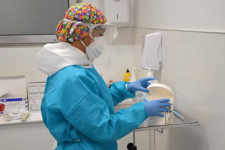 La sexta ola sigue en caída Valencia: 6.280 casos y 1.270 ingresados aunque se registran 28 fallecidos