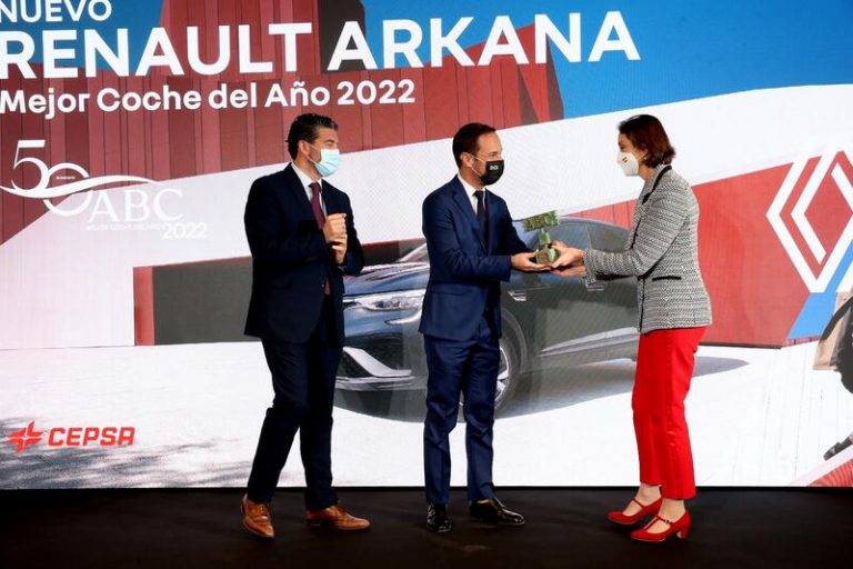 Reanult Arkana recibe el premio 'Mejor Coche del Año ABC 2022'