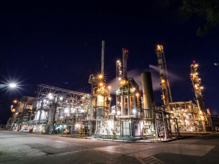 Grupo Alfa registra beneficios de 185 millones en 2021, un 11% más