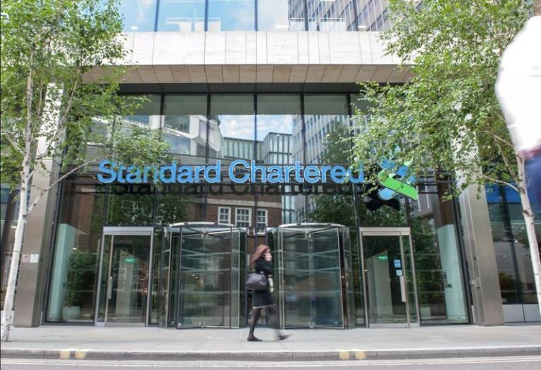 Standard Chartered lanza un plan de recompra de acciones de 660 millones