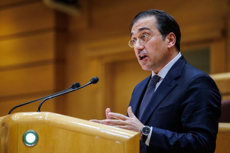 Albares pide a su homóloga canadiense que siga colaborando en el rescate de los desaparecidos del 'Villa de Pitanxo'