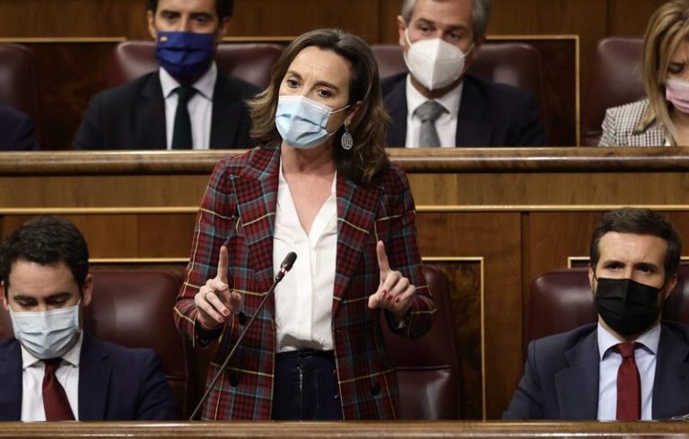 Gamarra (PP) desconoce los motivos de la dimisión de Carromero y asegura que Almeida dará explicaciones