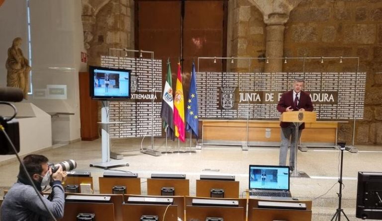 La Junta destaca que Extremadura es la comunidad que más invierte en educación pública per cápita