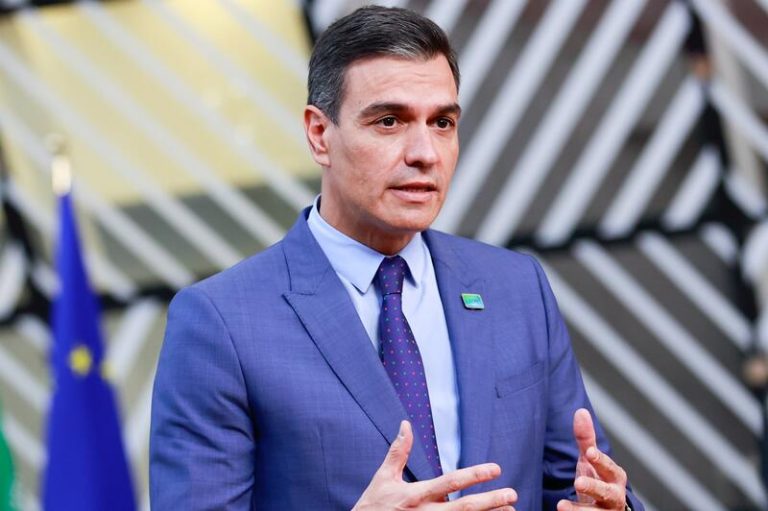 Sánchez mantiene el primer encuentro con el Gobierno marroquí desde el estallido de la crisis