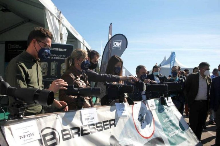 Arranca una nueva edición de la feria ornitológica FIO que recupera la presencialidad en Monfragüe