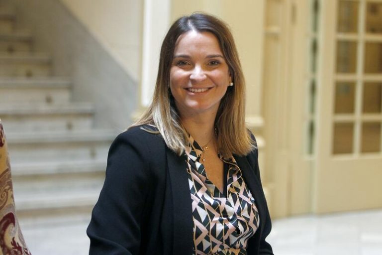 La líder del PP balear evita la crisis Casado-Ayuso y dice que está con sus bases y votantes