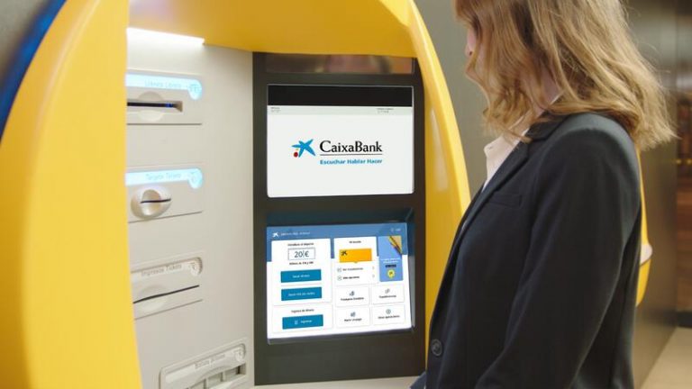 CaixaBank compra 1.000 nuevos cajeros automáticos para renovar unos 2.000 terminales este año