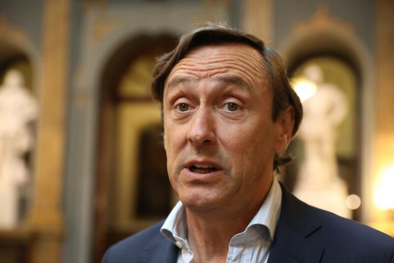 Rafael Hernando pide acabar con los pulsos internos