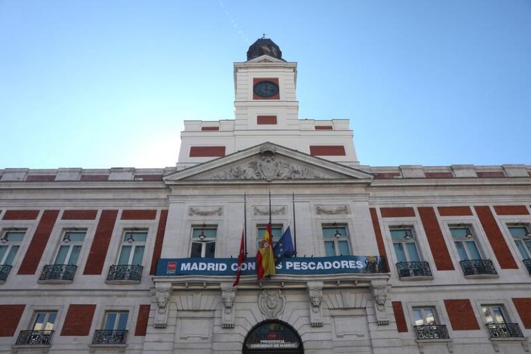 Ayuso decreta 3 días de luto oficial en Madrid por las víctimas del buque gallego Villa de Pitanxo