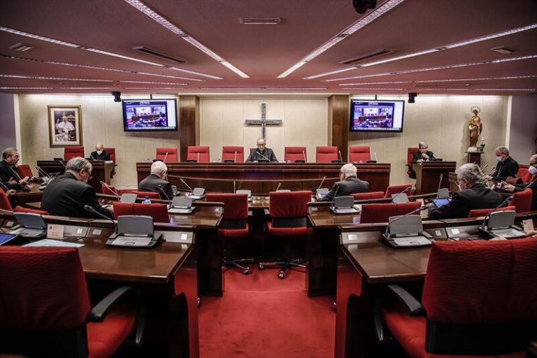 La CEE crea un servicio de coordinación y ayuda a las víctimas de abusos