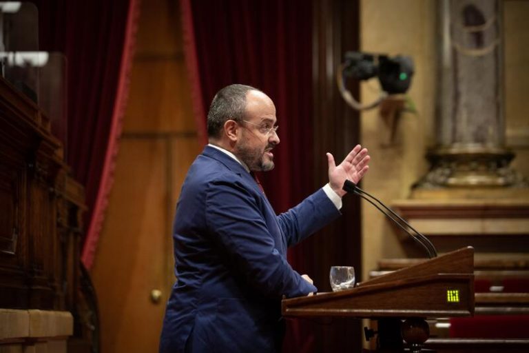 Los presidente del PP catalán y el de Barcelona piden un Congreso Extraordinario ante la crisis del PP