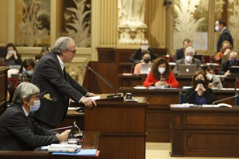 El Parlament balear aprueba la Ley de Educación que no incluye el castellano como lengua vehicular