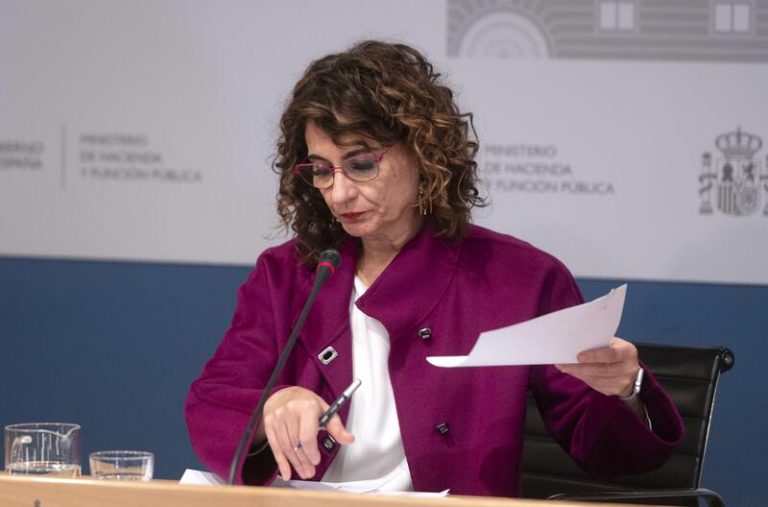 Montero y la ministra de Función Pública francesa firman una declaración para reforzar la cooperación