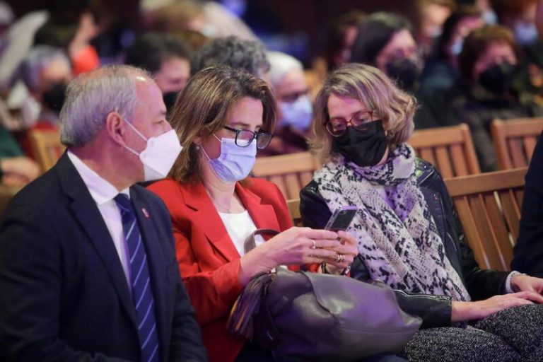 Ribera alerta del número de mujeres que deja el mundo rural