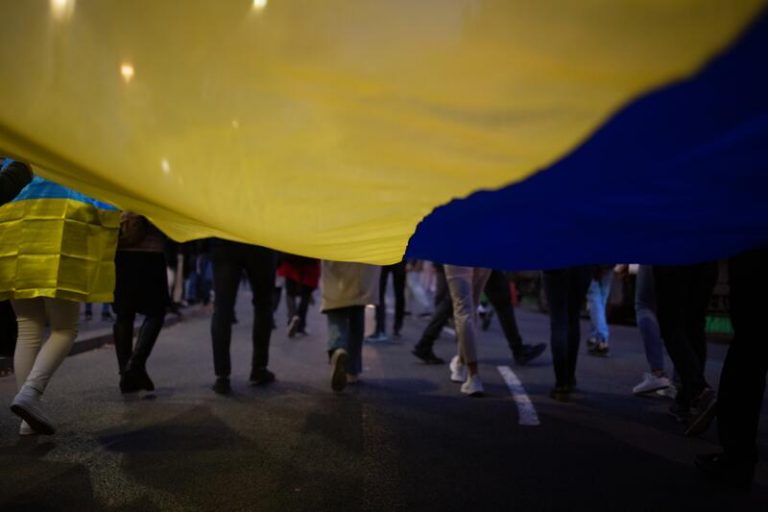 Abogados extranjeristas piden que se suspenda ya la expulsión de ucranianos, bielorrusos y rusos de España