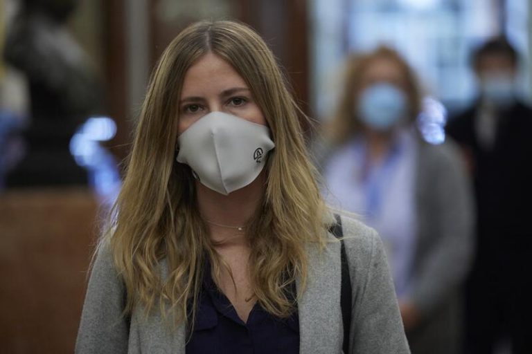 Bea Fanjul confía en el liderazgo de Feijóo y en la honorabilidad de Ayuso