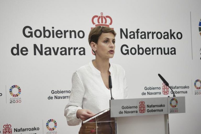 Chivite pone a disposición de Sánchez la ayuda que Navarra pueda prestar a las víctimas del conflicto