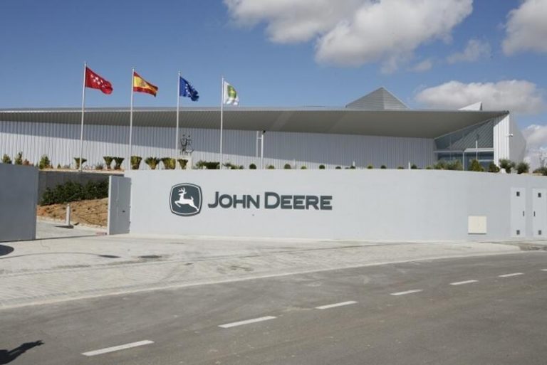 John Deere gana un 26% menos en su primer trimestre fiscal, hasta 805,4 millones