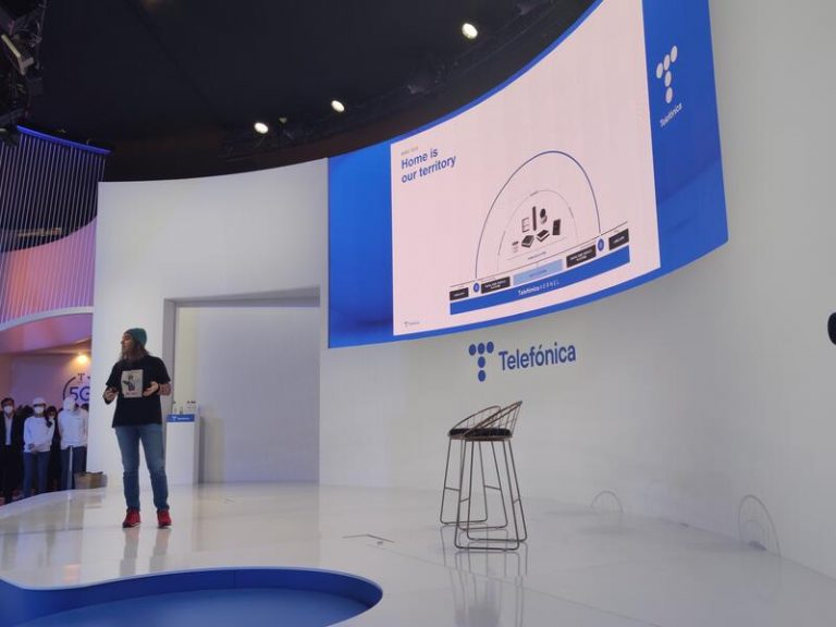 Telefónica amplía su alianza con Microsoft con foco en el residencial