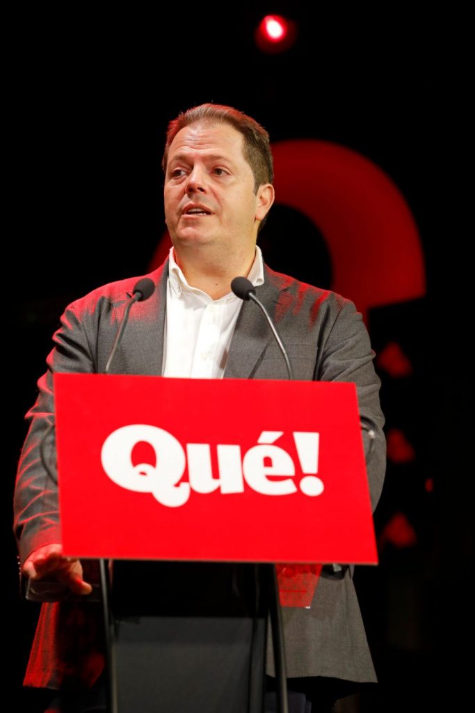 ALEJANDRO HABLANDO 15