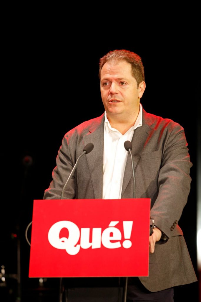 ALEJANDRO HABLANDO 8