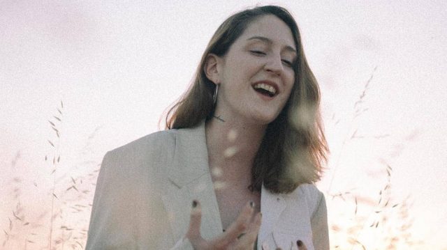 Ainoa Buitrago en 'A lo lejos', su nuevo single 92 Ainoa Buitrago a lo lejos