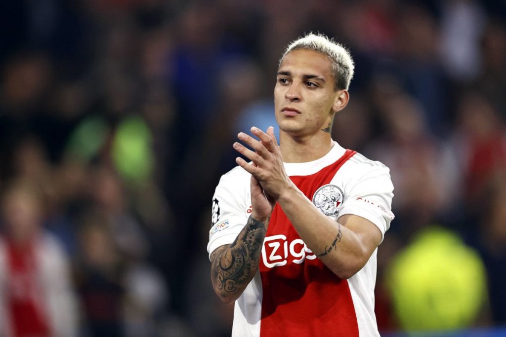 Jugadores que igualan o superan a Haaland (y son más baratos) 95 Antony es tan bueno como Haaland y puede ser más barato