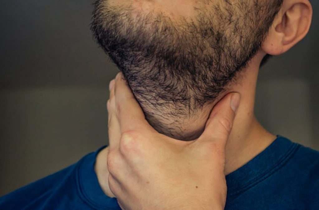 Así puedes sacar una espina de pescado en la garganta 62 Complicaciones peligrosas ocurren en muy pocos pacientes