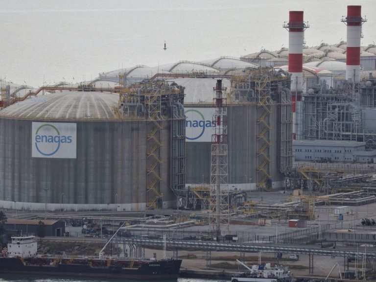 Bruselas no excluye vetar el gas ruso como parte de sanciones pero dice que no hay nada sobre la mesa