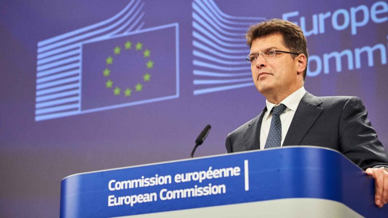 Bruselas pide a los gobiernos de la UE ayuda médica de emergencia para enviar a Ucrania