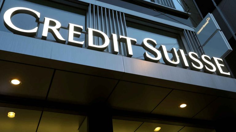 Credit Suisse cotiza a la baja tras la filtración sobre clientes de alto riesgo