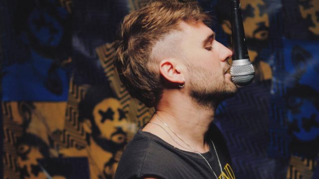 Dani Fernández  Entre las dudas y el azar