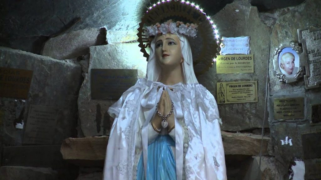 La aparición de la Virgen de Lourdes